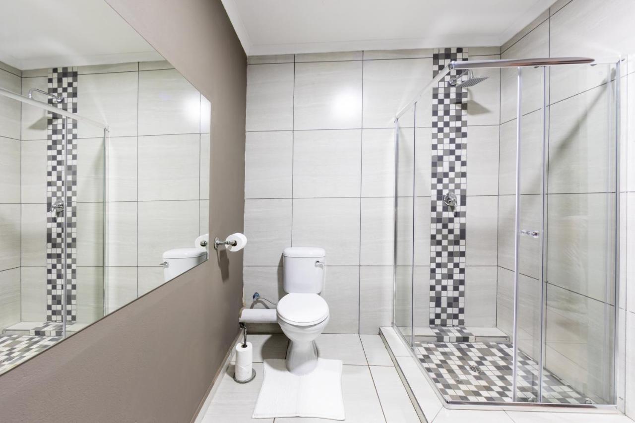 Royal Tree Guest House Potchefstroom Dış mekan fotoğraf