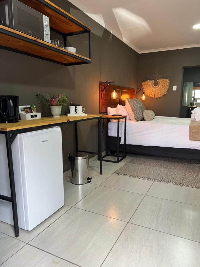 Royal Tree Guest House Potchefstroom Dış mekan fotoğraf